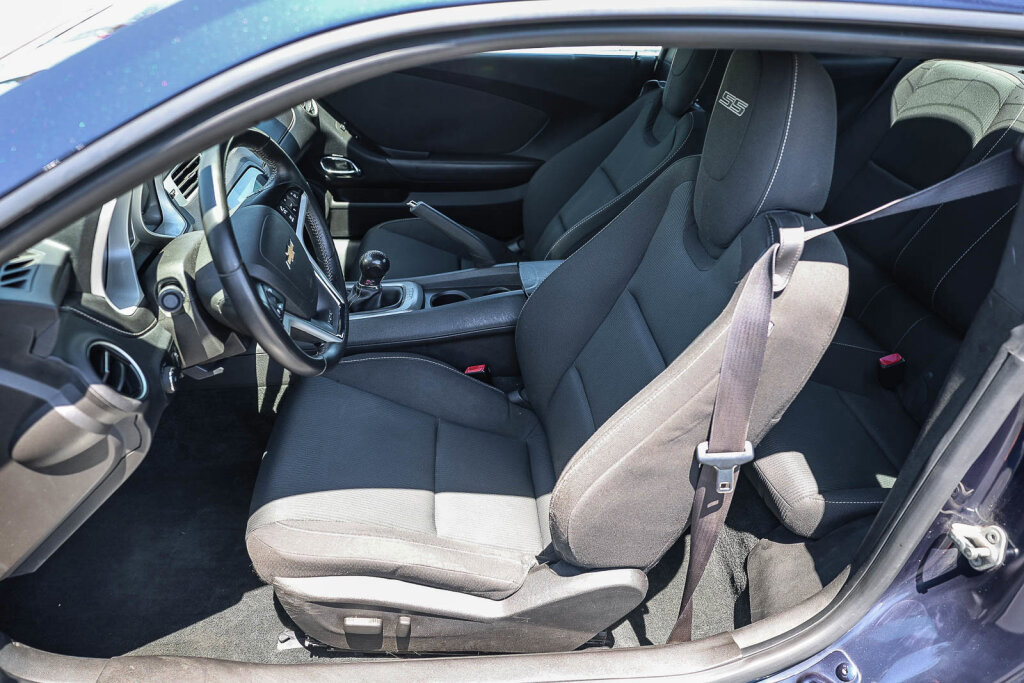 Used 2012 Chevrolet Camaro SS RWD image 9