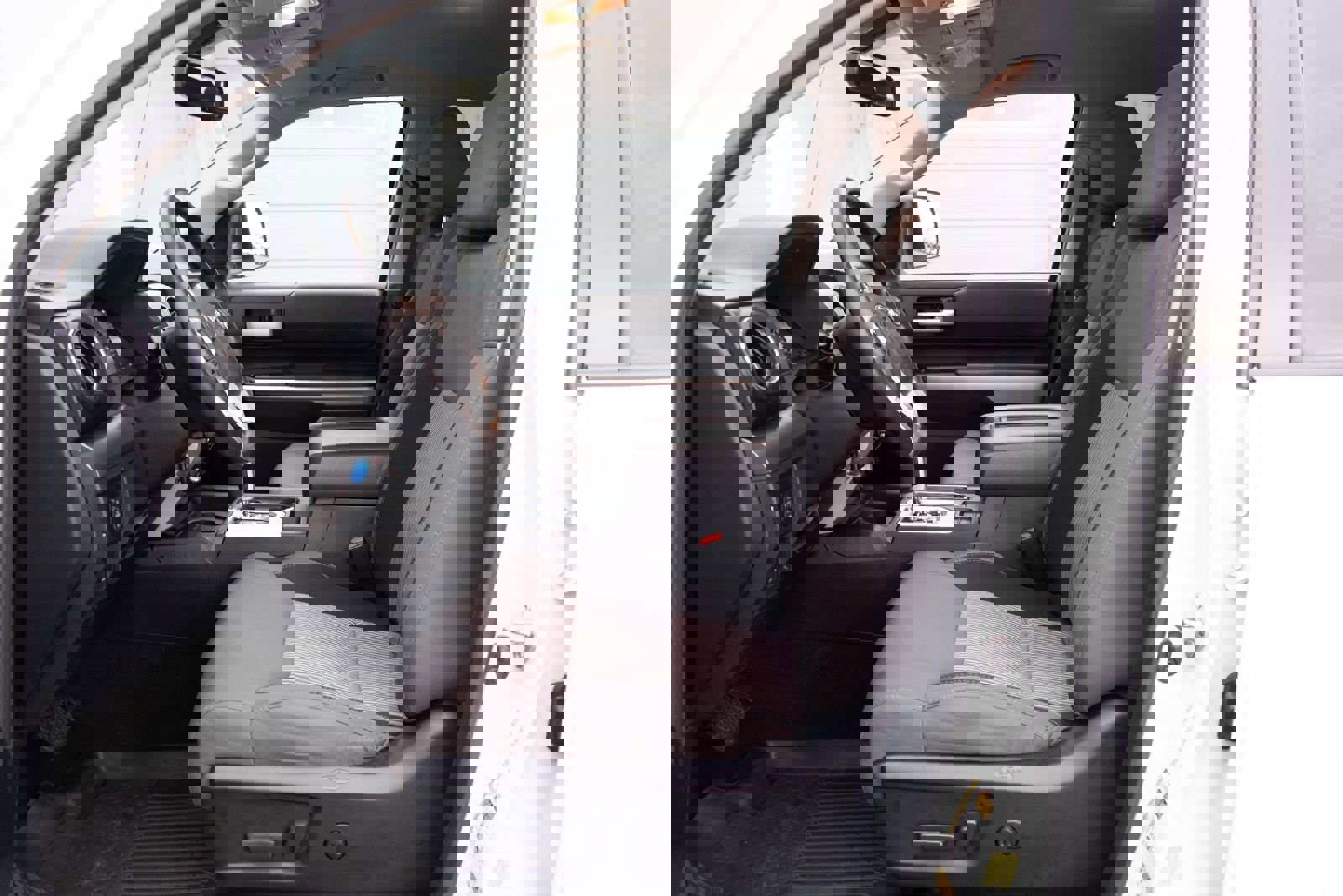 Used 2017 Toyota Tundra SR5 w/ SR5 Upgrade Package image 10