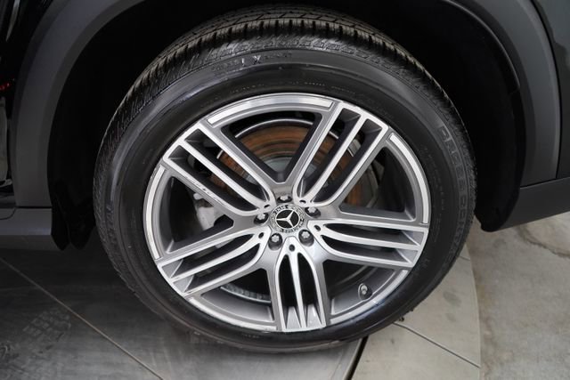 Used 2025 Mercedes-Benz GLS 450 4MATIC image 39