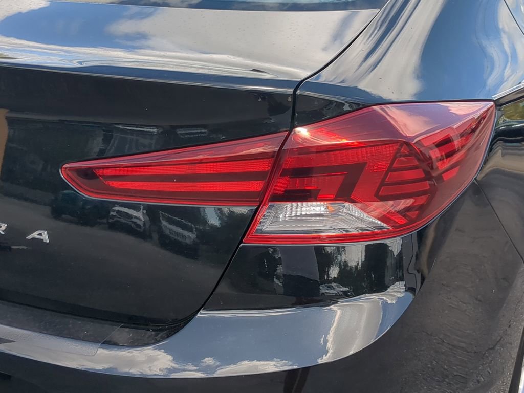 Used 2020 Hyundai Elantra Value Edition FWD image 8