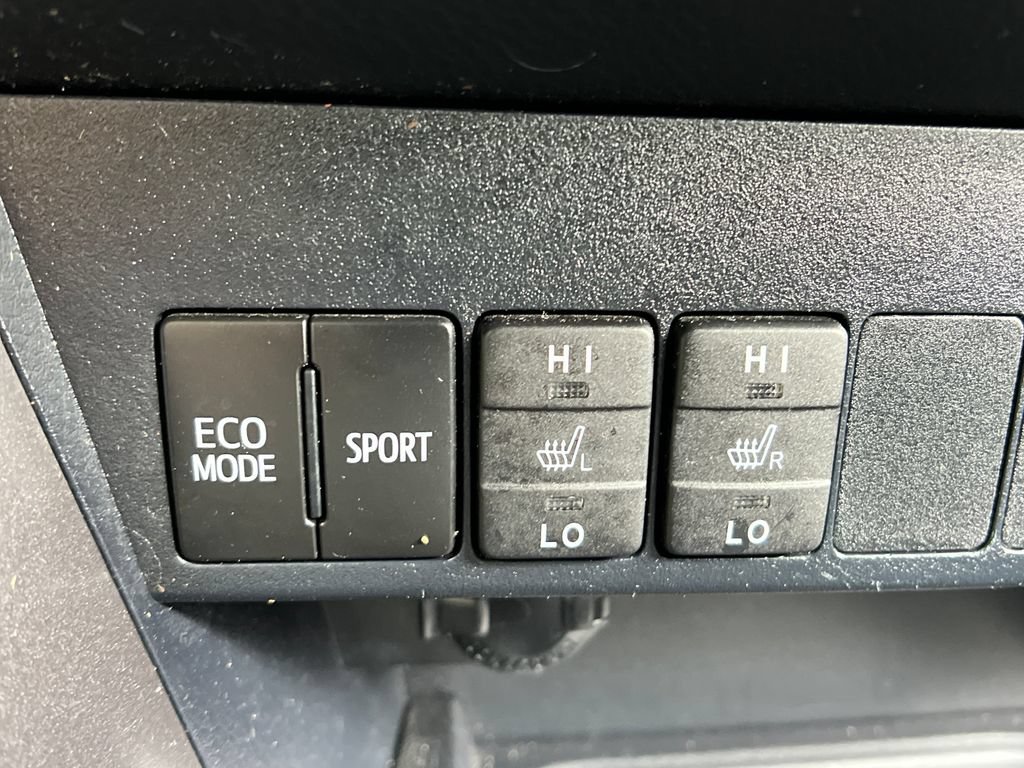 Used 2018 Toyota RAV4 SE w/ Power Extra Value Package AWD/4WD image 37