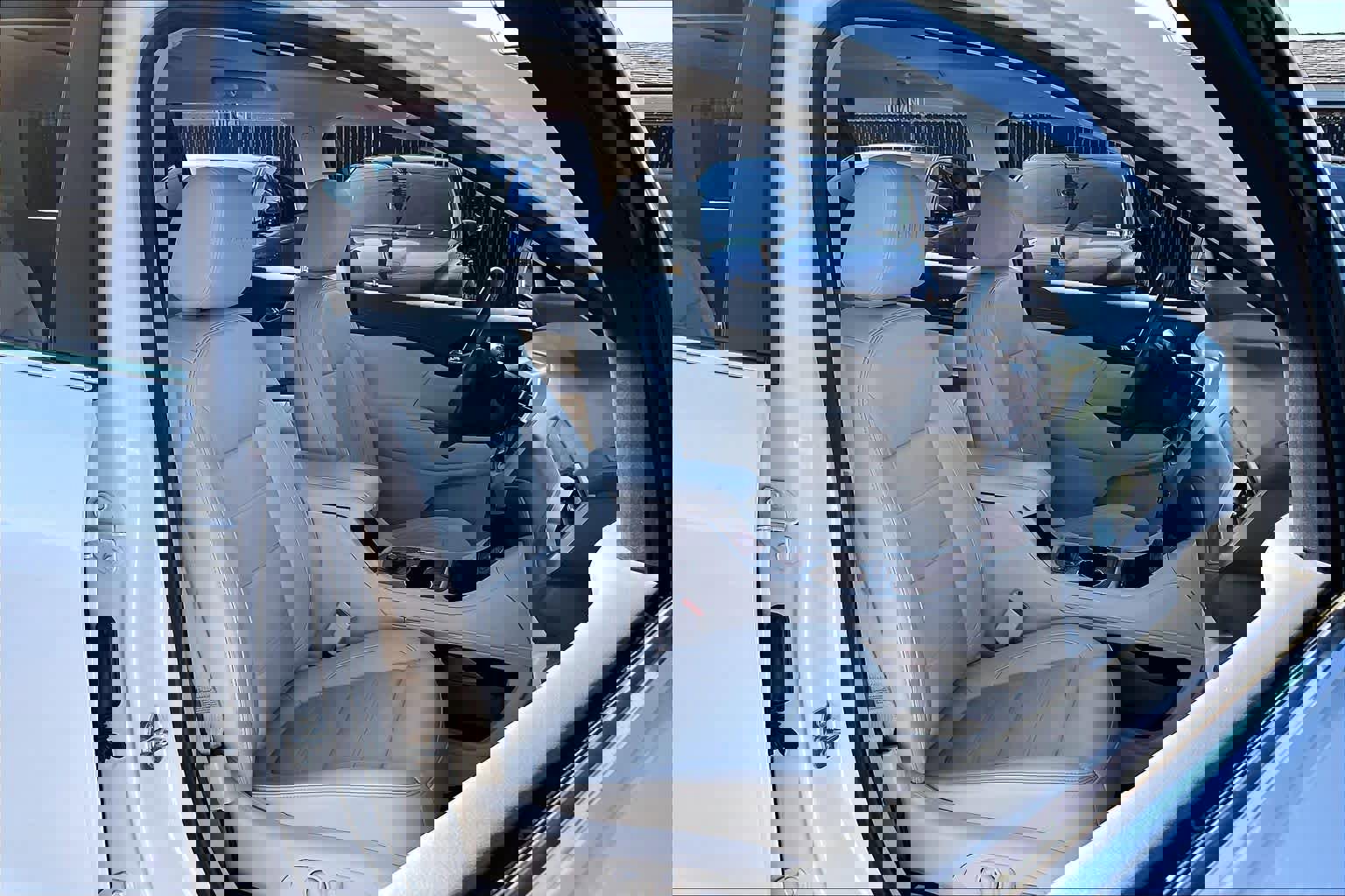 Used 2022 GMC Acadia Denali w/ Denali Ultimate Package image 9