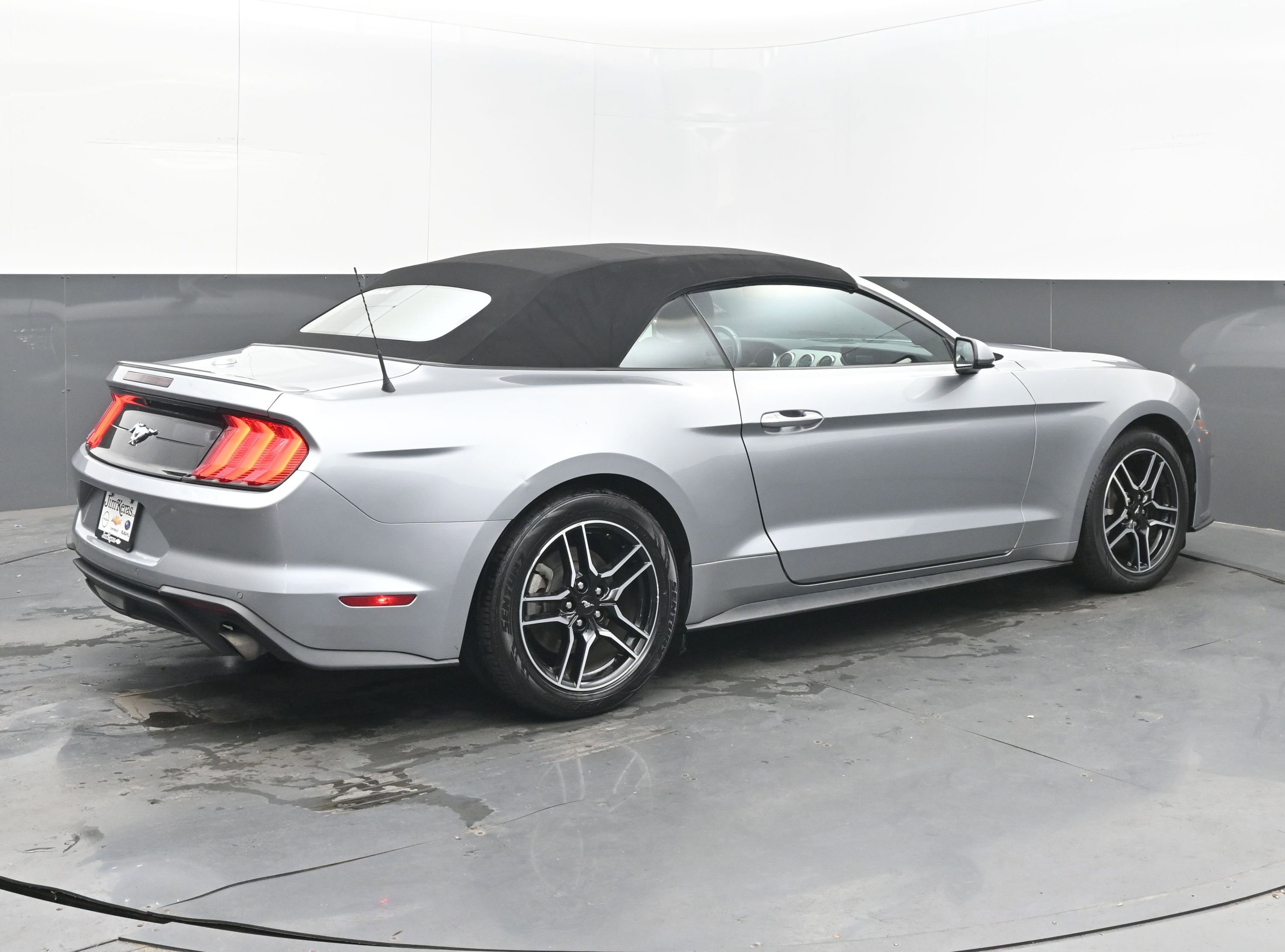 Used 2023 Ford Mustang Premium image 9