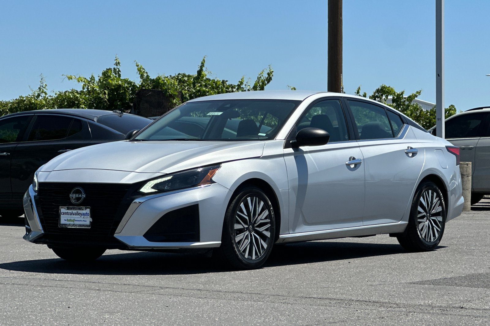 Certified 2024 Nissan Altima 2.5 SV FWD image 8