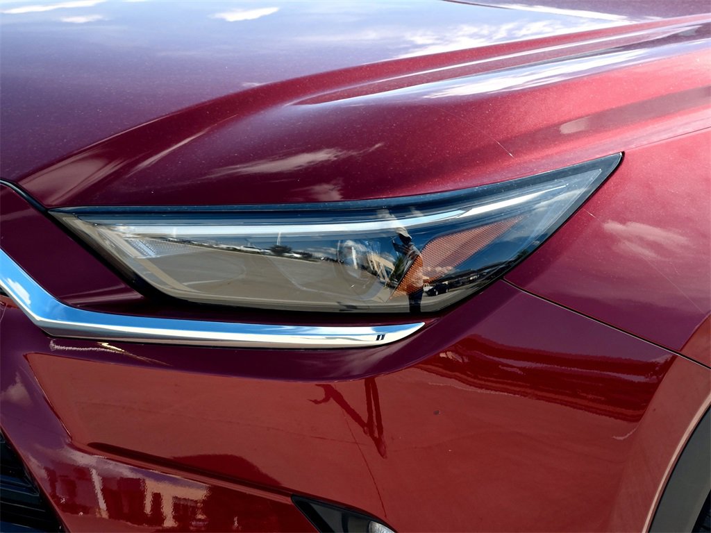 Used 2024 Toyota Grand Highlander Limited image 3