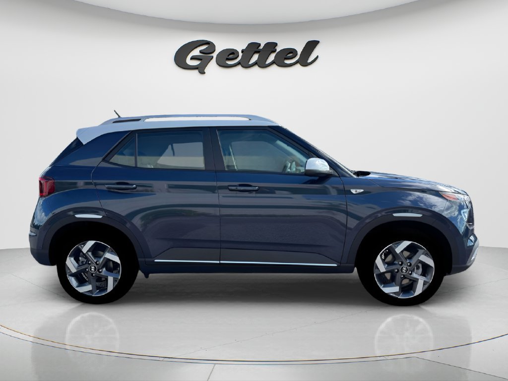 New 2026 Hyundai Venue SEL FWD image 6