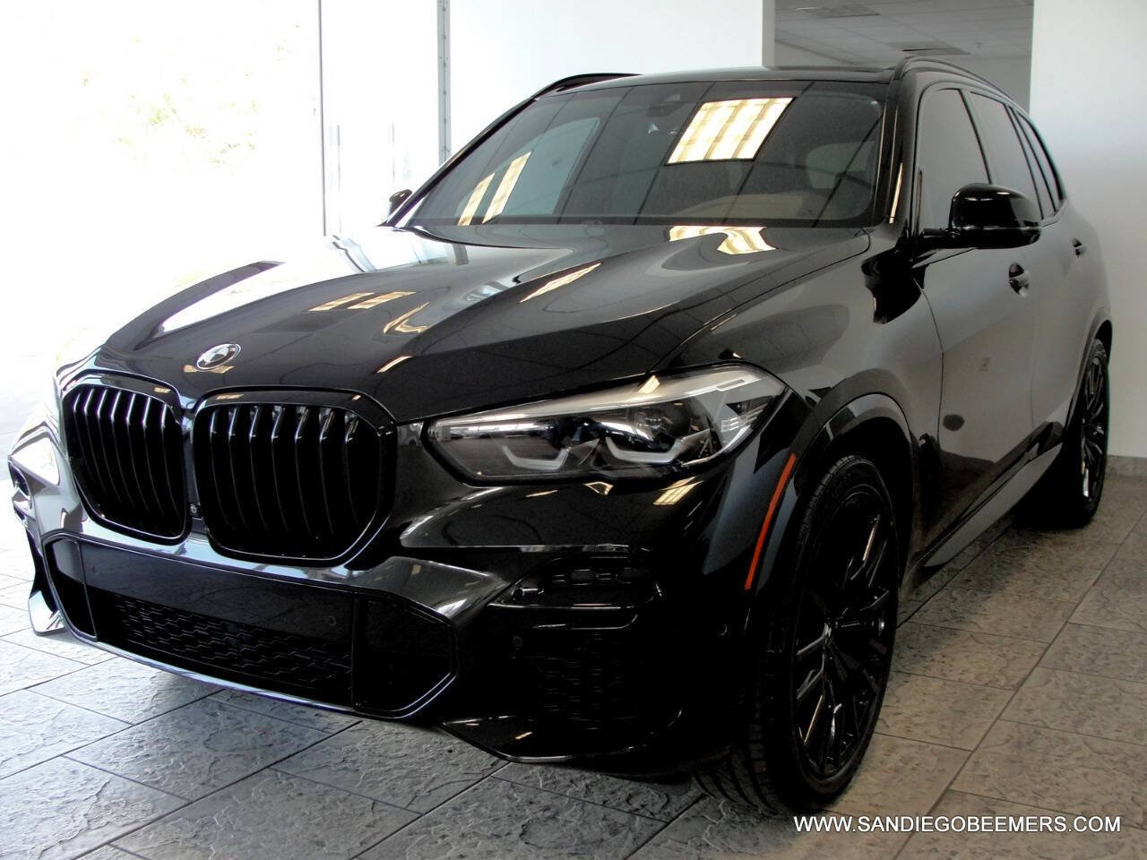 Used 2022 BMW X5 xDrive40i w/ M Sport Package AWD/4WD image 50