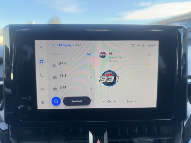 Used 2023 Toyota Corolla LE image 14