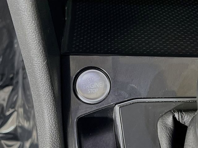 Used 2019 Volkswagen Tiguan SE image 18