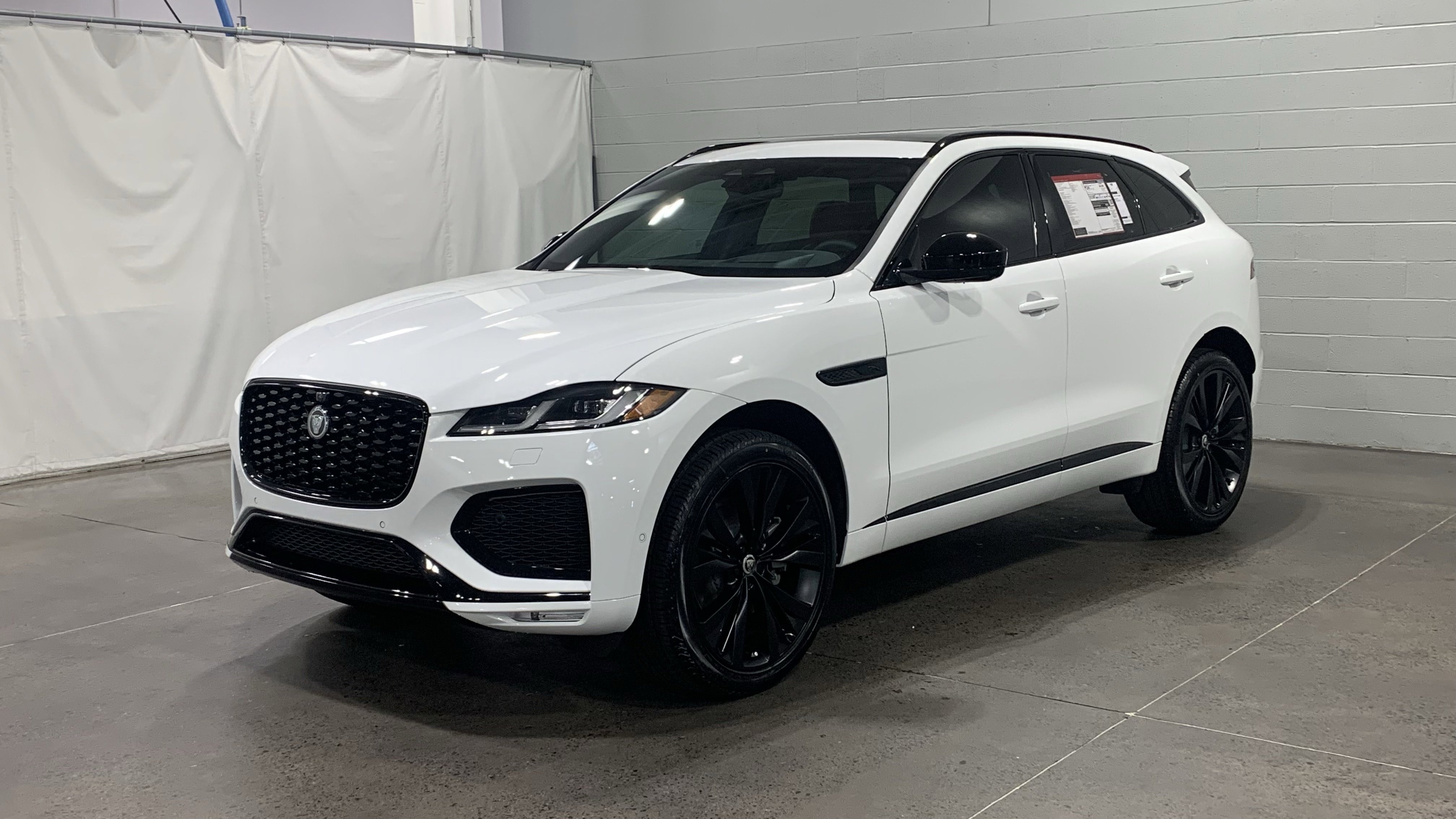New 2026 Jaguar F-PACE R-Dynamic S image 1