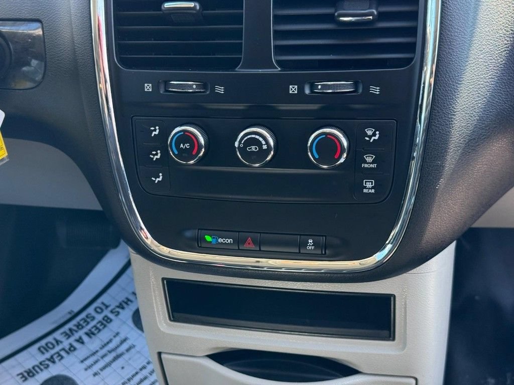 Used 2015 RAM C/V Tradesman FWD image 9