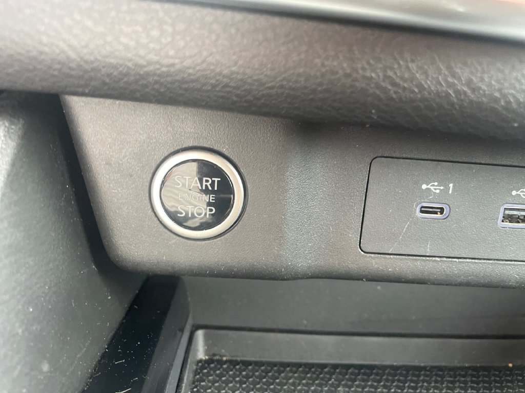 Used 2023 Nissan Rogue S AWD/4WD image 24