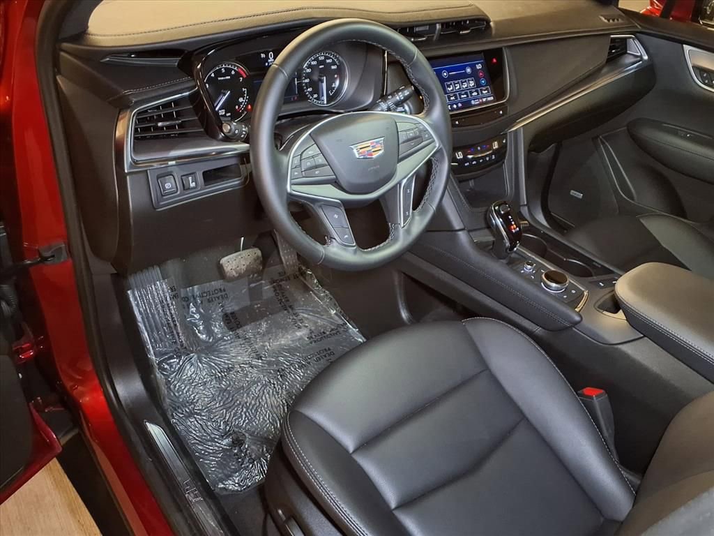 New 2024 Cadillac XT5 Luxury FWD image 3