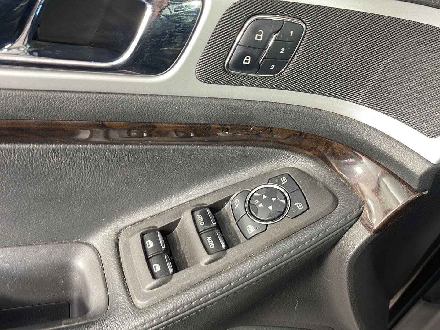 Used 2015 Ford Explorer Limited w/ Equipment Group 302A image 14