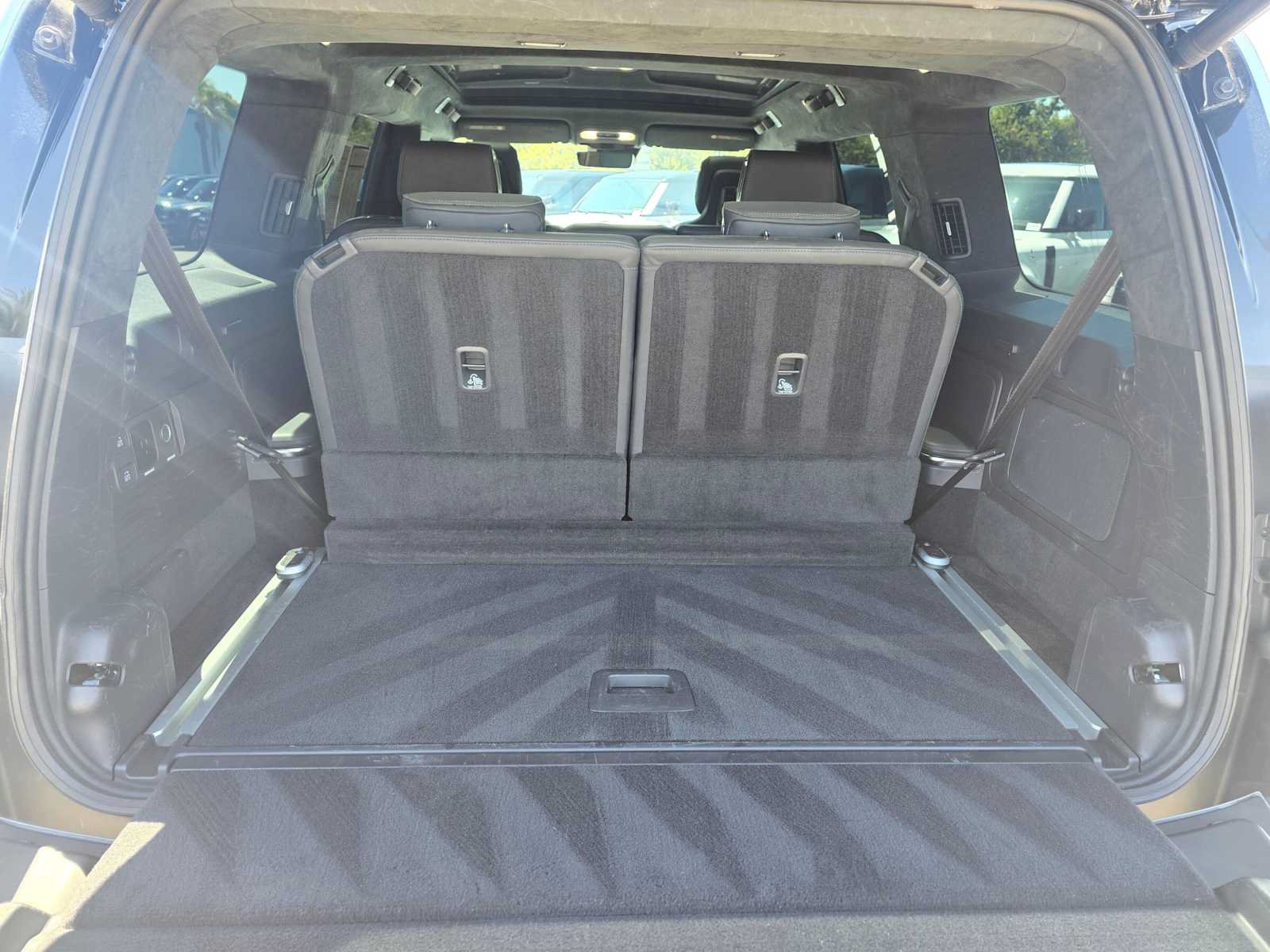 Used 2023 Rivian R1S Launch Edition AWD/4WD image 16