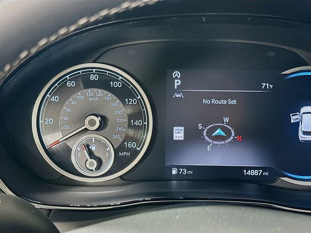 Used 2025 Genesis GV70 2.5T Advanced w/ Advanced Package image 12