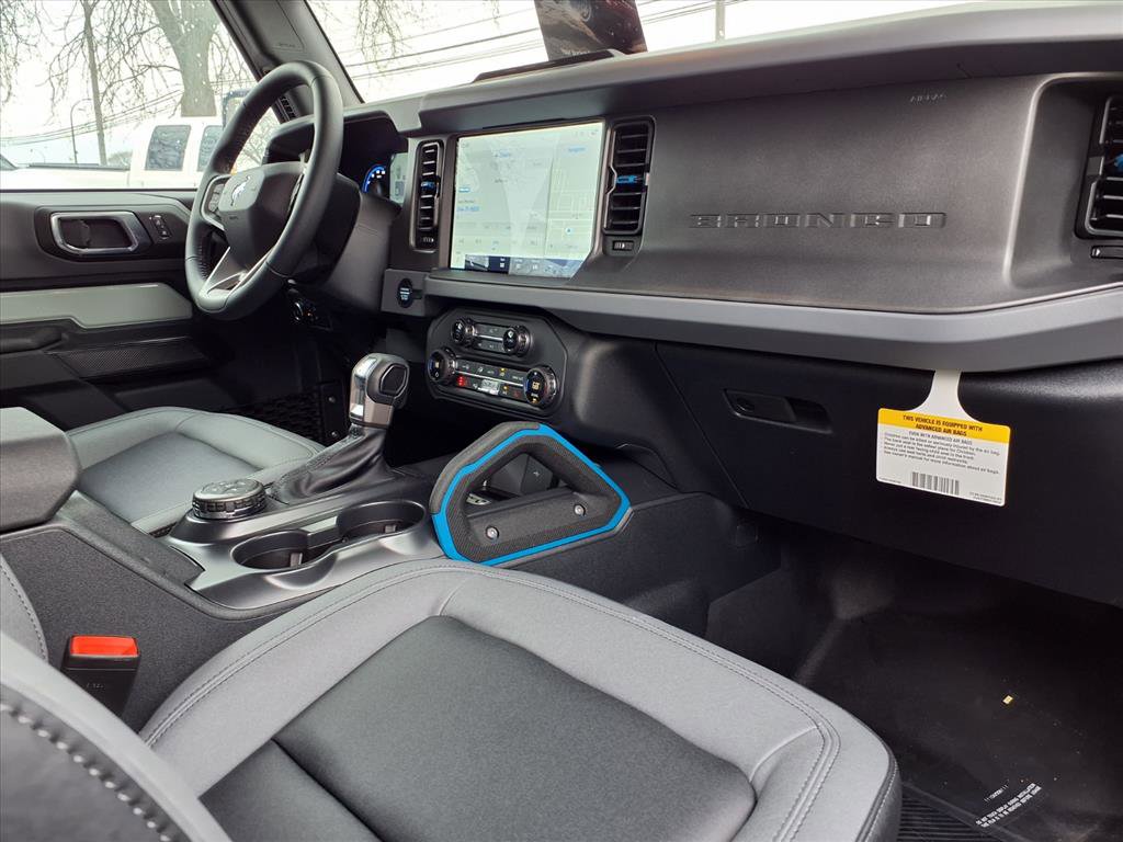 Used 2024 Ford Bronco Black Diamond w/ Sasquatch Package image 9