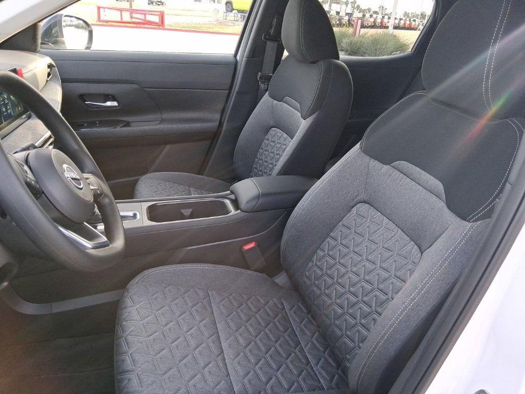 New 2026 Nissan Kicks SV image 22