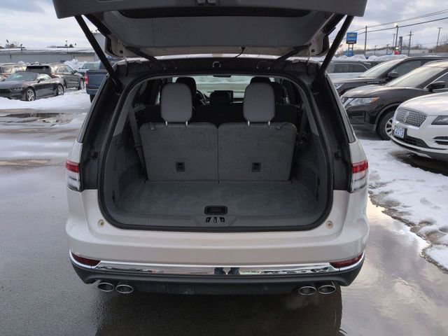 Used 2020 Lincoln Aviator Reserve w/ Elements Package Plus image 18