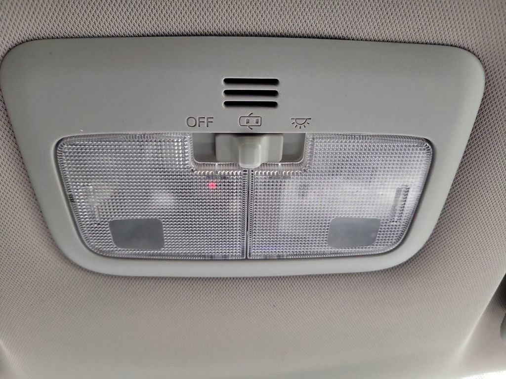 Used 2014 Toyota Corolla LE image 20