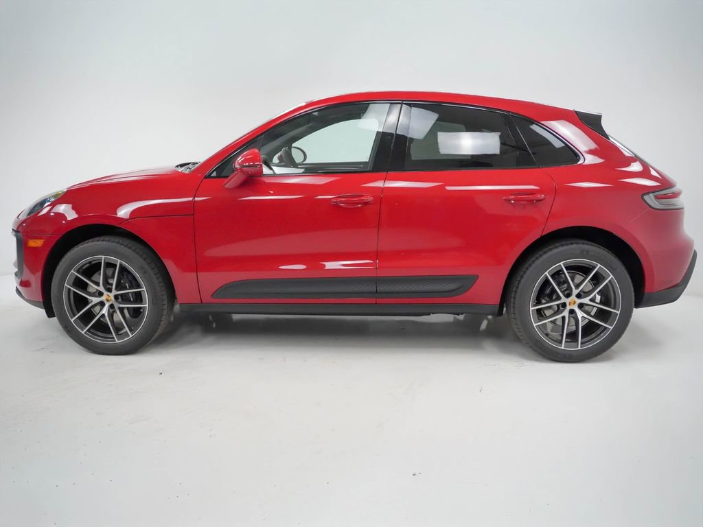 Certified 2026 Porsche Macan AWD/4WD image 2
