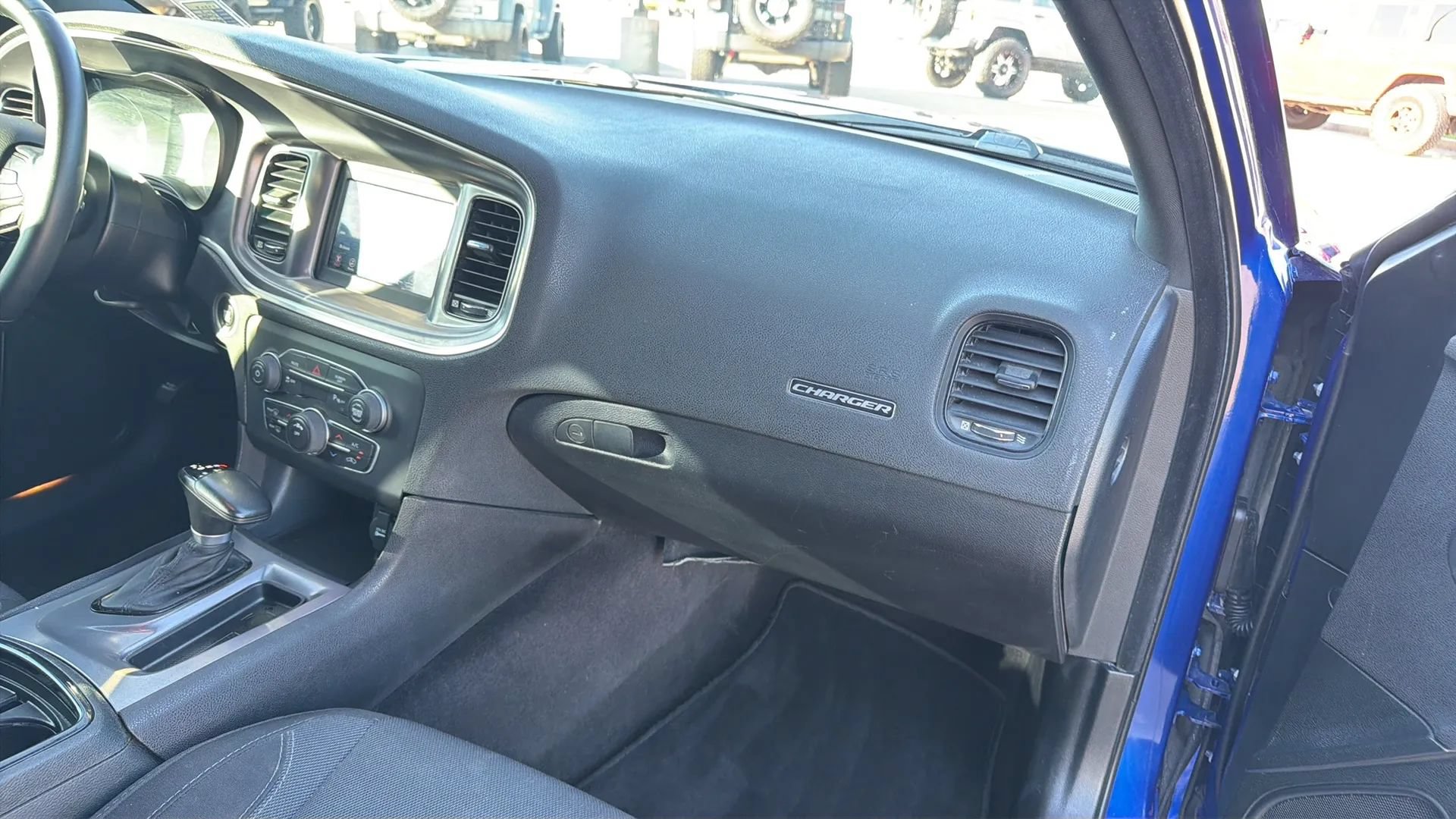 Used 2019 Dodge Charger SXT w/ Blacktop Package RWD image 65
