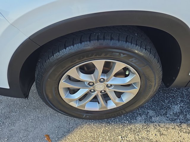 Used 2020 Hyundai Santa Fe SEL image 9