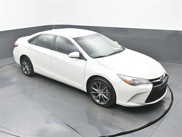 Used 2017 Toyota Camry XSE image 30