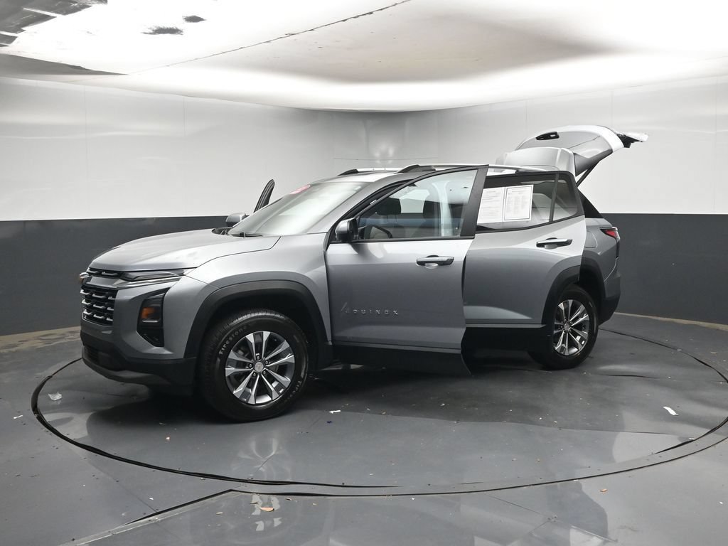Used 2025 Chevrolet Equinox LT w/ Convenience Package II FWD image 43