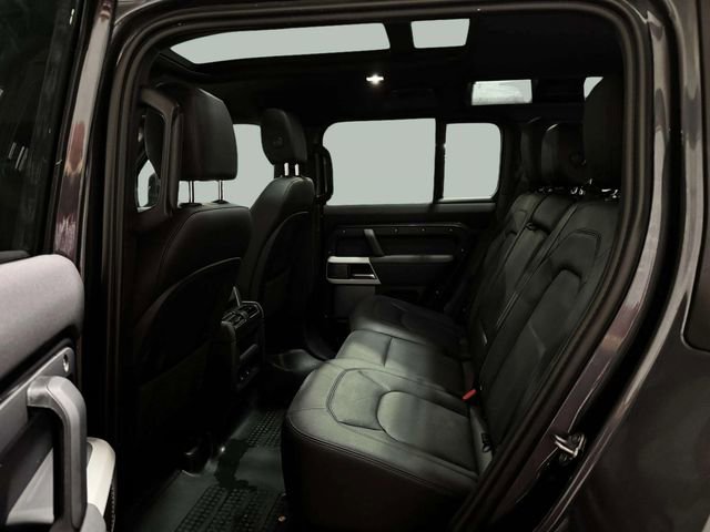 Used 2023 Land Rover Defender 110 SE image 12