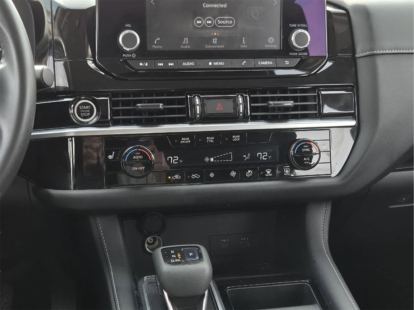 Used 2022 Nissan Pathfinder SV image 24