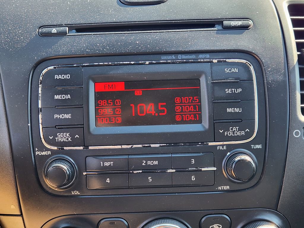 Used 2016 Kia Forte LX image 12