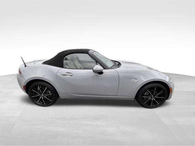 Used 2025 MAZDA MX-5 Miata Grand Touring RWD image 7