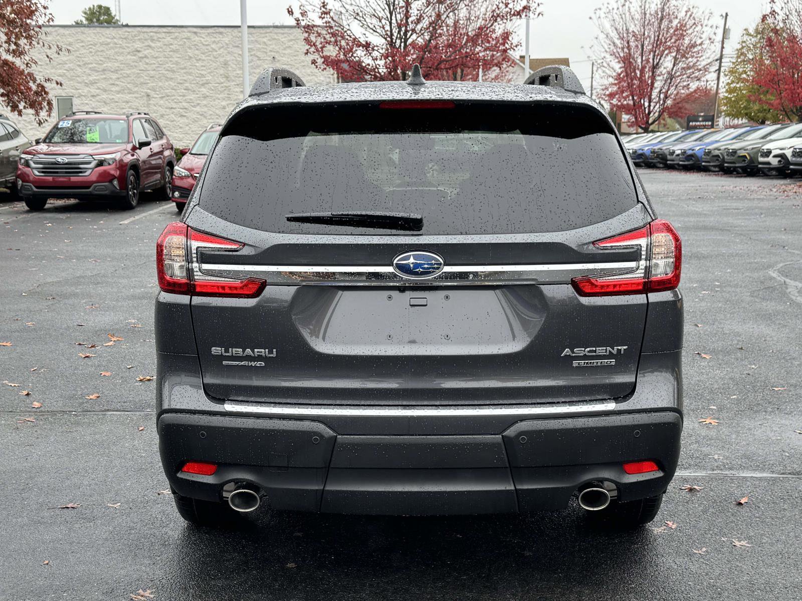 New 2025 Subaru Ascent Limited image 3