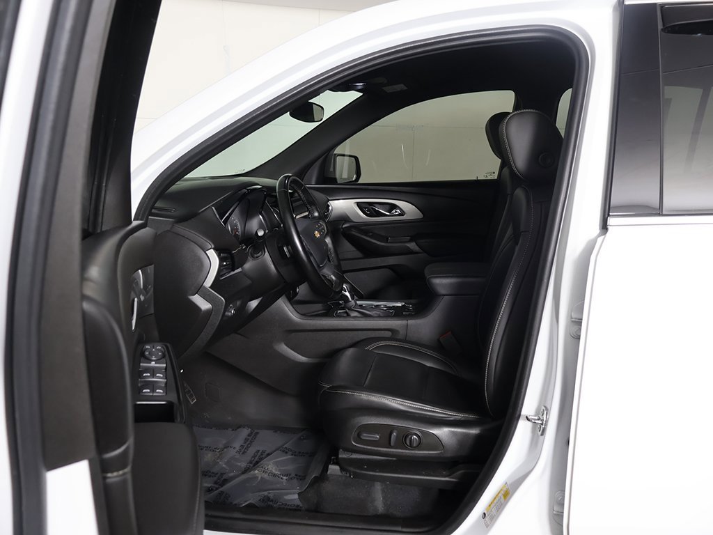 Used 2023 Chevrolet Traverse LT image 27
