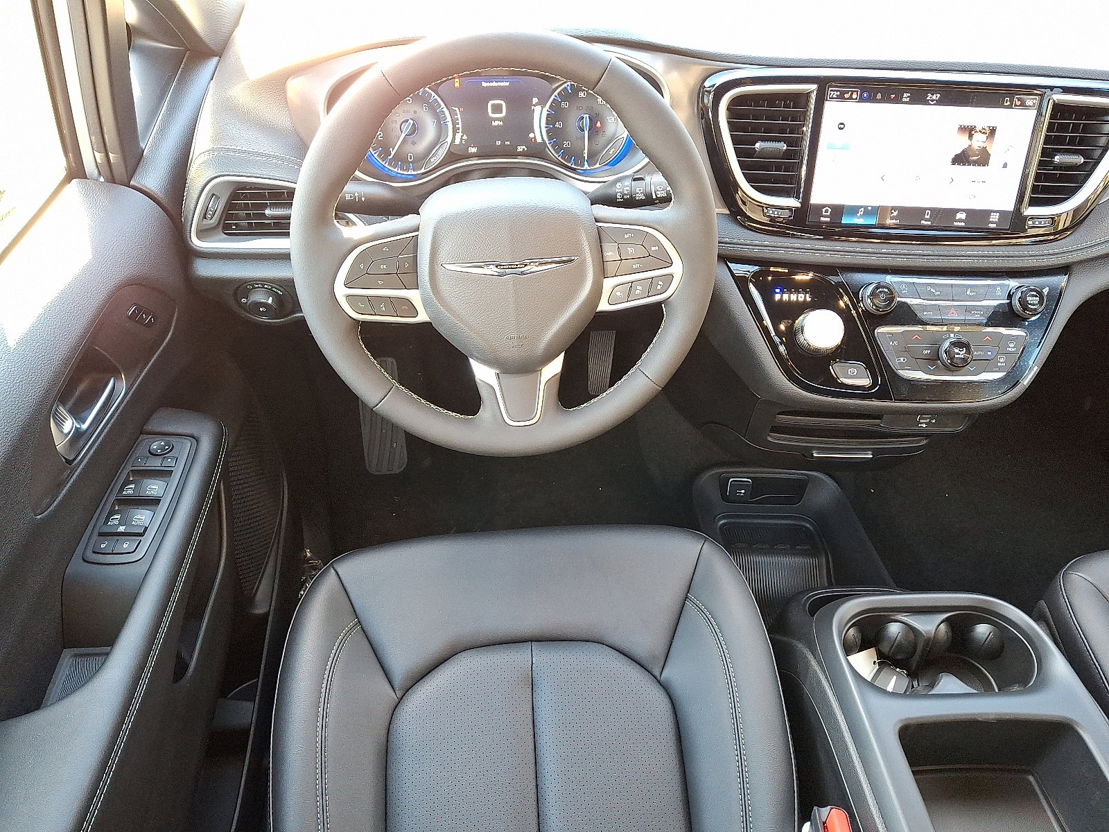 New 2026 Chrysler Pacifica Select image 7