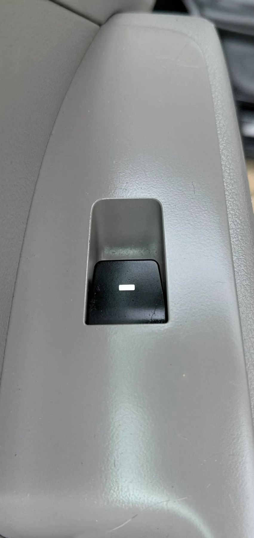 Used 2020 Hyundai Elantra SE FWD image 25