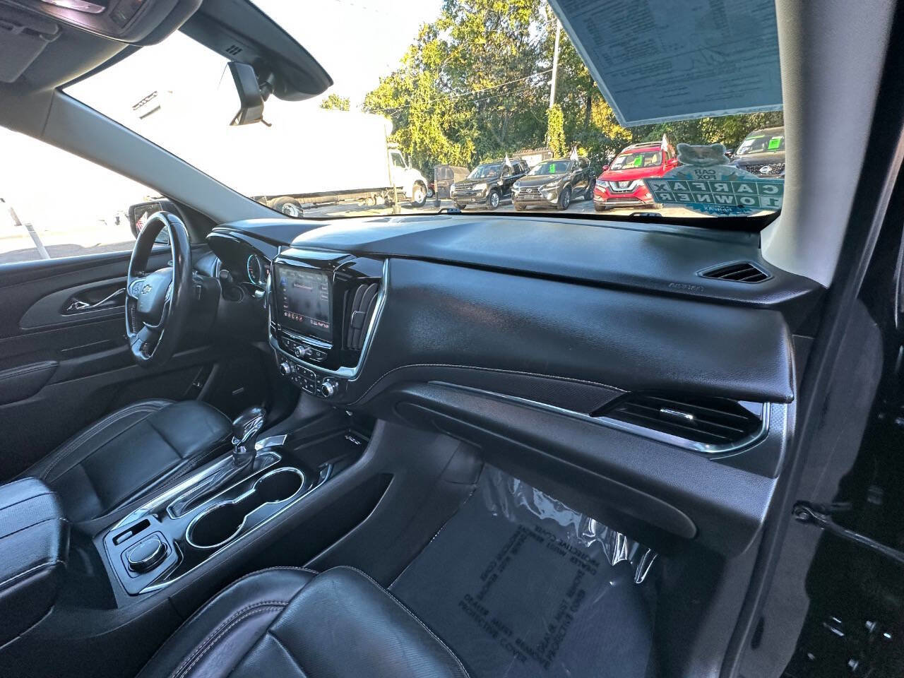 Used 2021 Chevrolet Traverse Premier image 24