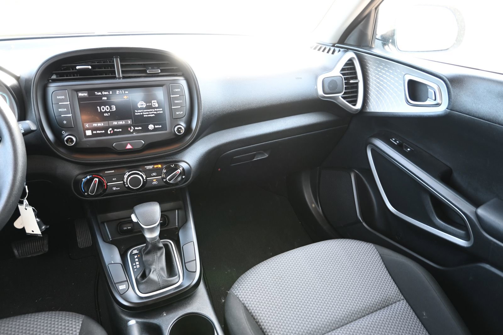 Used 2025 Kia Soul LX w/ LX Technology Package image 16