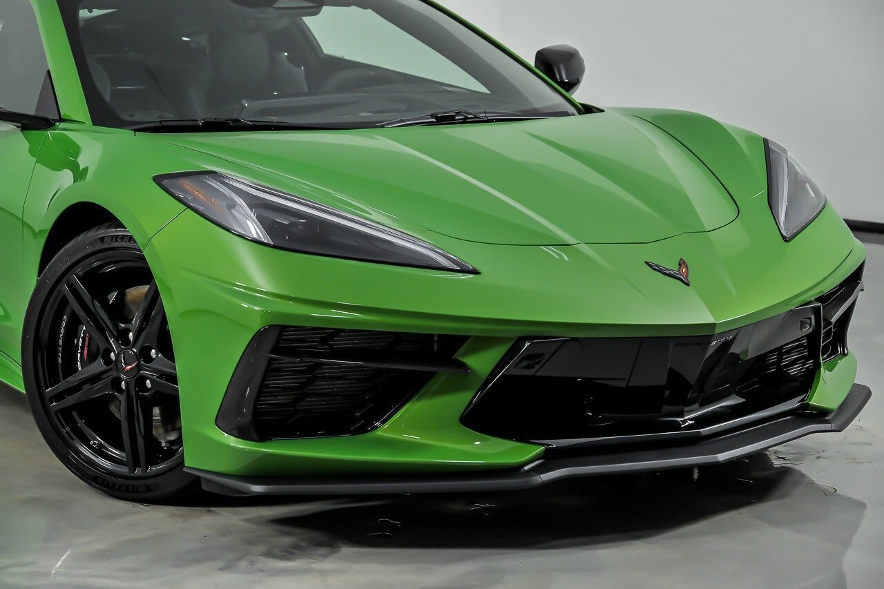 Used 2026 Chevrolet Corvette Stingray Premium Cpe w/ Z51 Performance Package RWD image 3