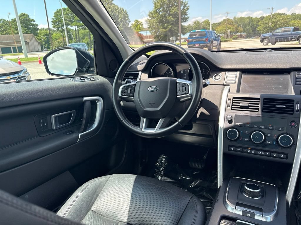 Used 2019 Land Rover Discovery Sport HSE AWD/4WD image 7