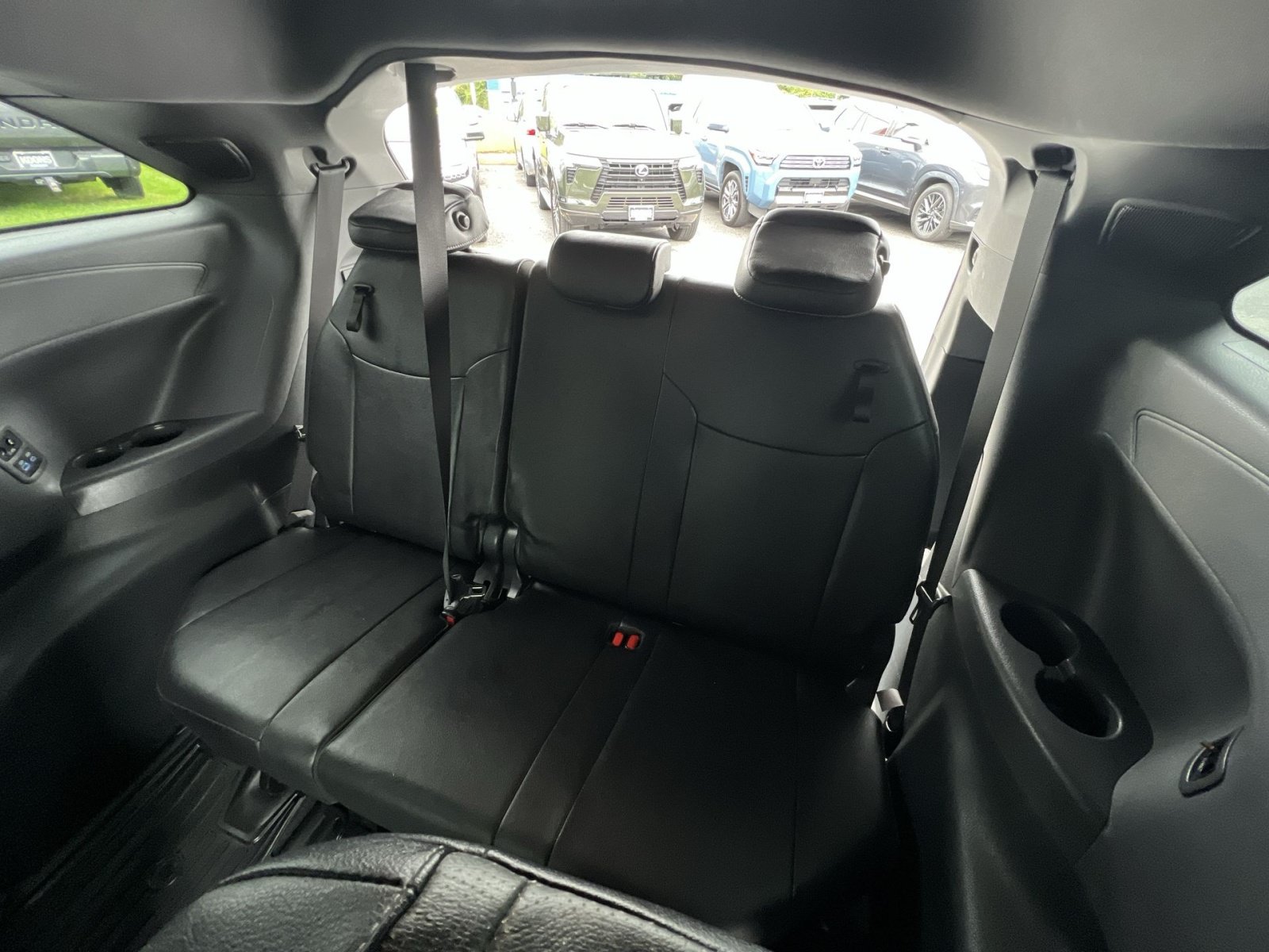 Used 2023 Toyota Sienna XSE AWD/4WD image 26