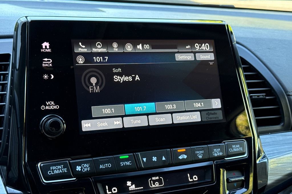 Certified 2024 Honda Odyssey Elite image 15