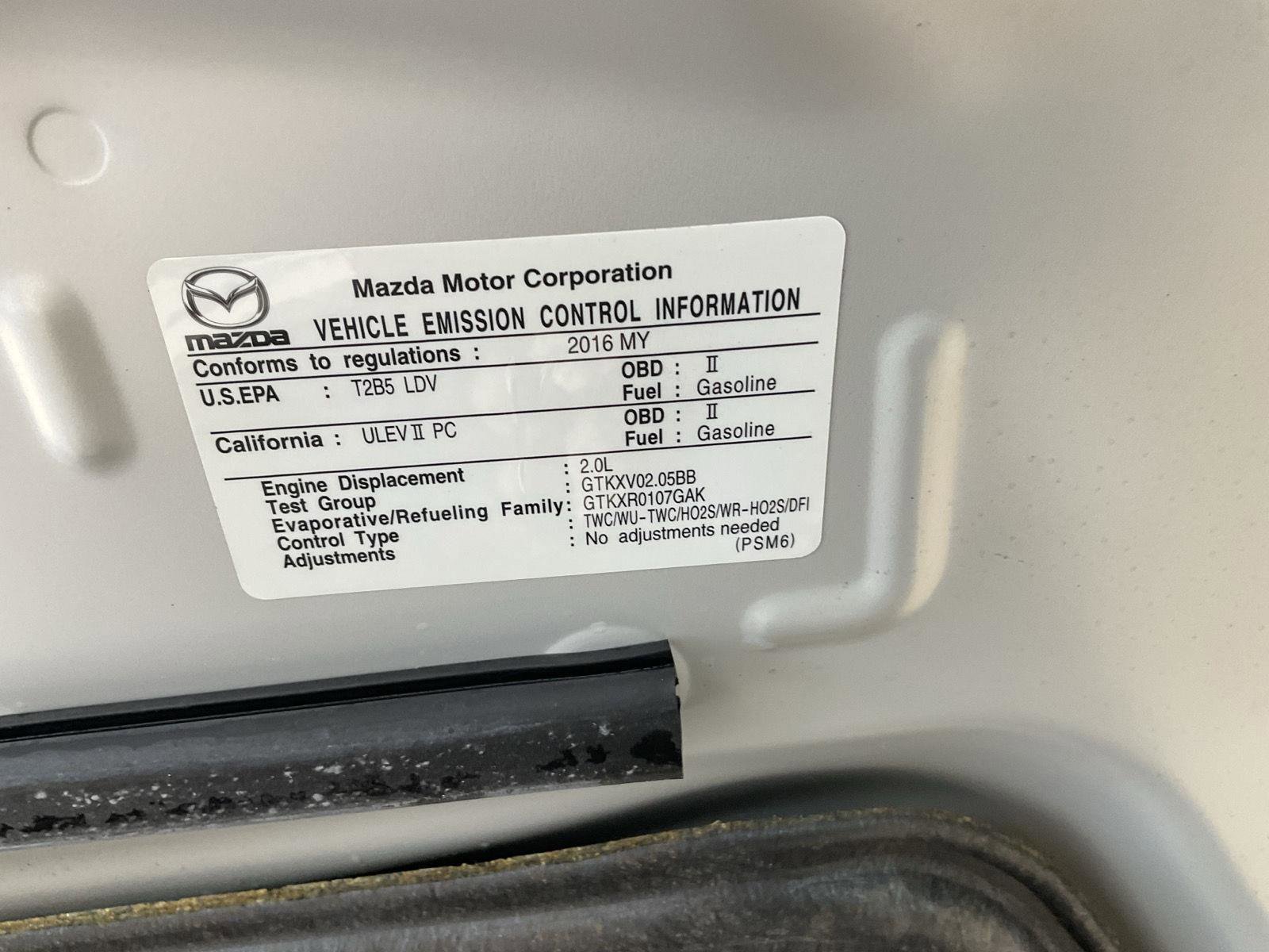 Used 2016 MAZDA MX-5 Miata Sport RWD image 21