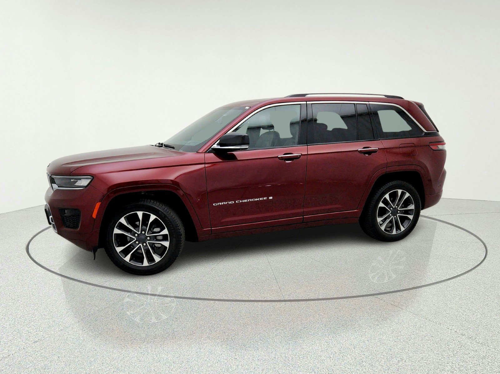 Used 2022 Jeep Grand Cherokee Overland w/ Adv Protech Group III AWD/4WD image 15