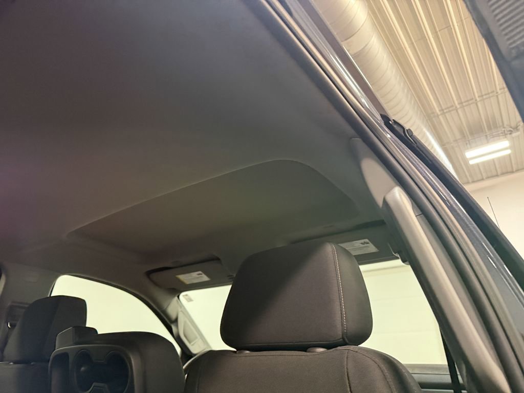 Used 2023 Chevrolet Silverado 1500 Custom image 17