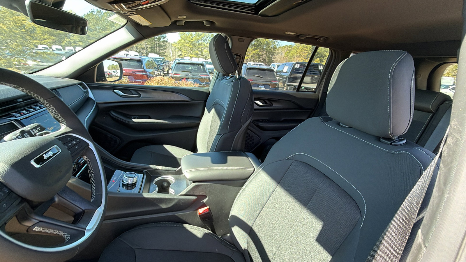 New 2026 Jeep Grand Cherokee Laredo X image 17