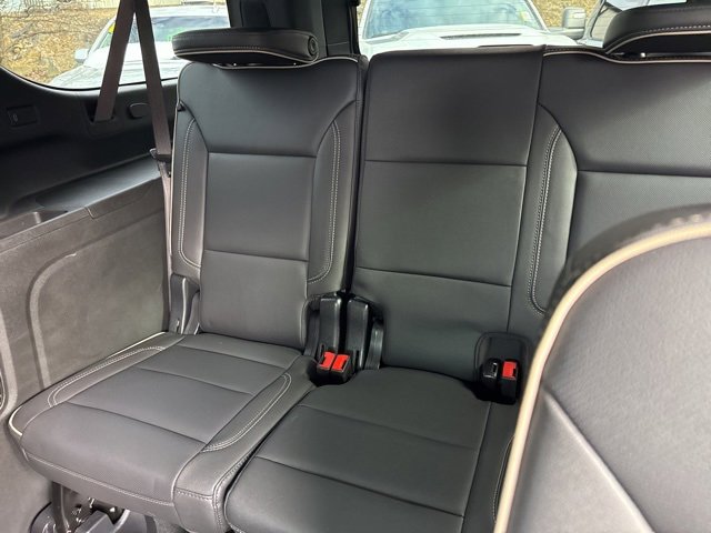 Used 2025 GMC Yukon XL Elevation image 20