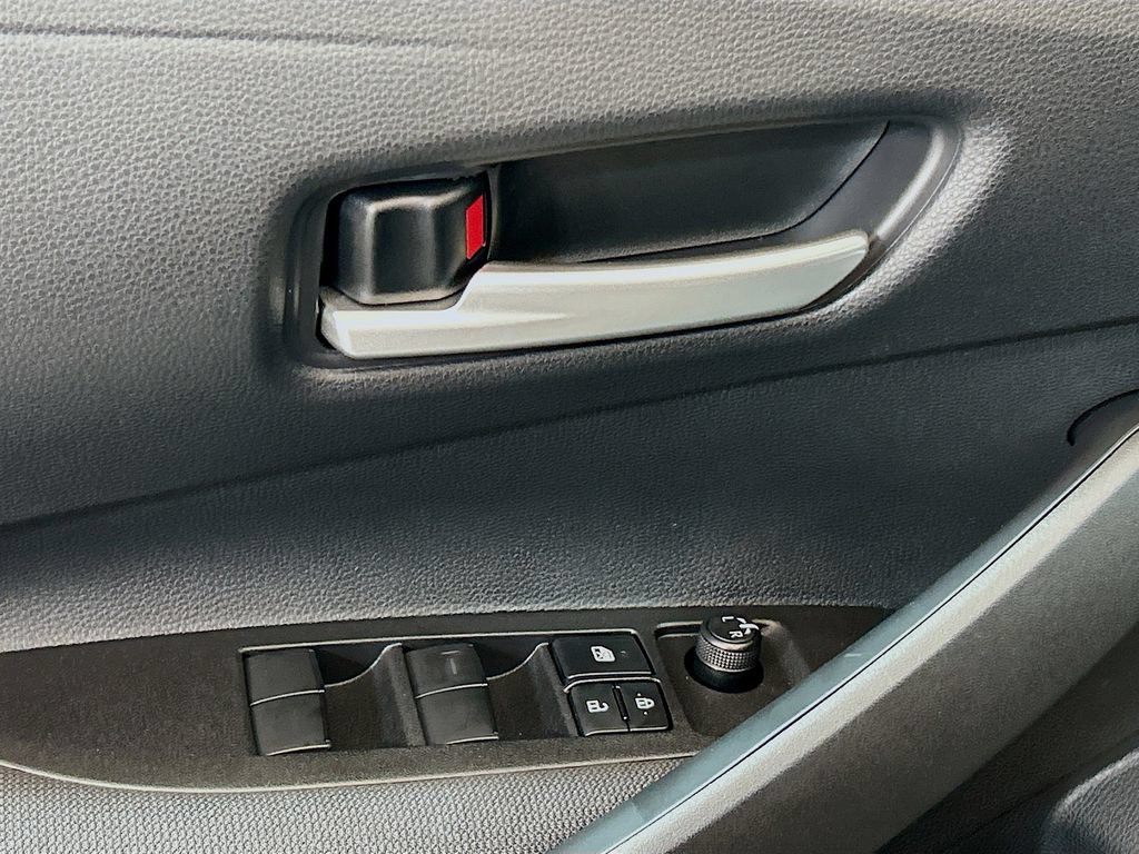 New 2026 Toyota Corolla SE FWD image 18