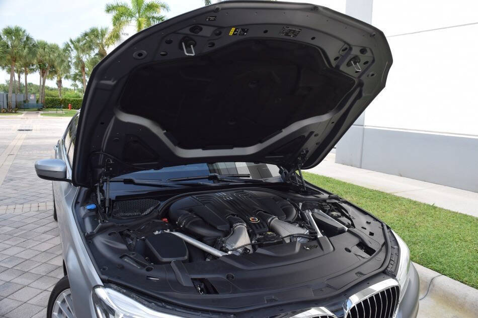 Used 2018 BMW ALPINA B7 xDrive w/ Luxury Rear Seating Package AWD/4WD image 89